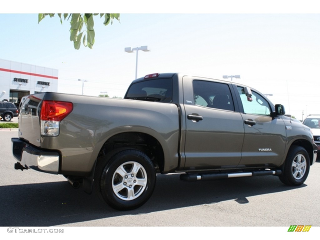 2008 Tundra SR5 CrewMax 4x4 - Silver Sky Metallic / Graphite Gray photo #2