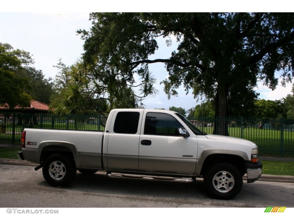 2001 Silverado 1500 Z71 Extended Cab 4x4 - Summit White / Graphite photo #13