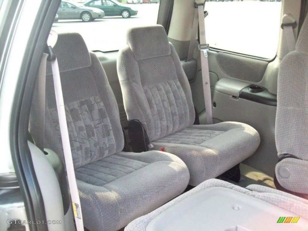 Gray Interior 2002 Pontiac Montana Standard Montana Model Photo #51887687