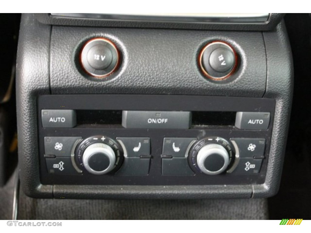 2009 Audi Q7 4.2 Prestige quattro Controls Photo #51888620