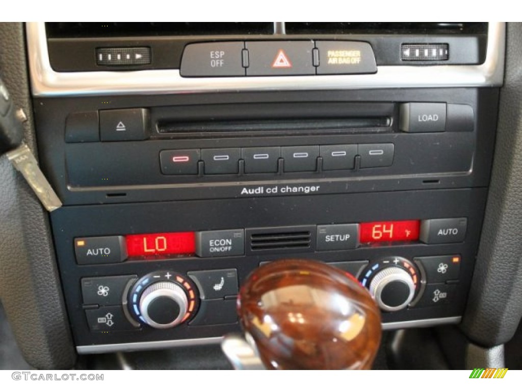 2009 Audi Q7 4.2 Prestige quattro Controls Photo #51888719