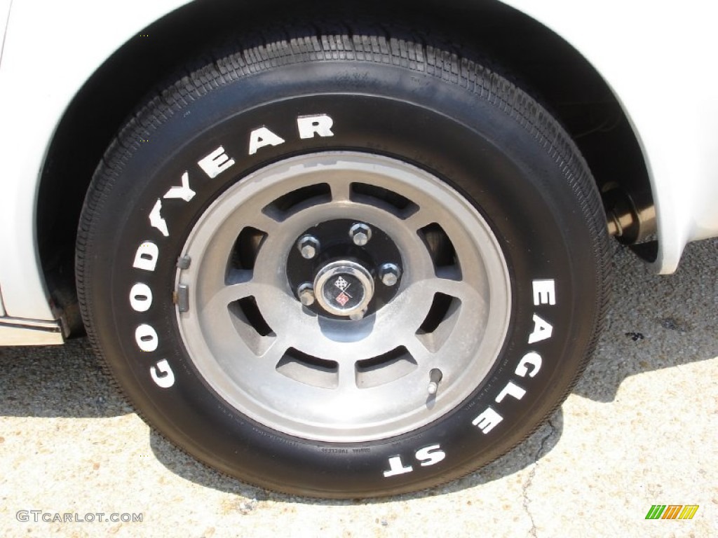 1977 Chevrolet Corvette Coupe Wheel Photo #51893312