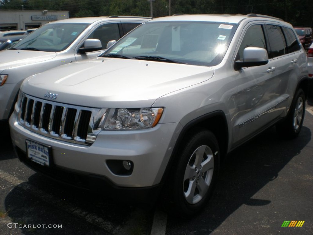 2011 Grand Cherokee Laredo 4x4 - Bright Silver Metallic / Black photo #1