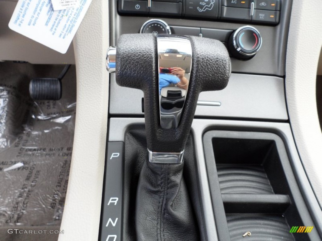 2011 Ford Taurus SE Transmission Photos