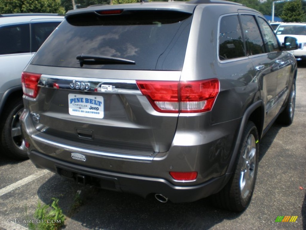 2011 Grand Cherokee Overland 4x4 - Mineral Gray Metallic / New Saddle/Black photo #2