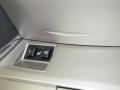 Super White - Camry SE Photo No. 26
