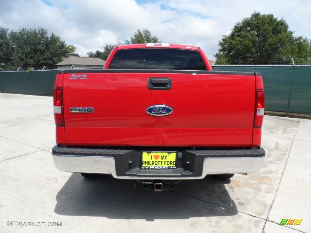 2005 F150 XLT SuperCrew - Bright Red / Medium Flint Grey photo #4