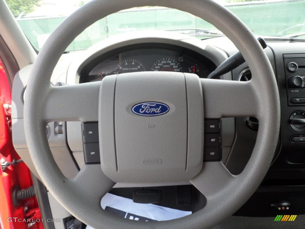 2005 F150 XLT SuperCrew - Bright Red / Medium Flint Grey photo #50