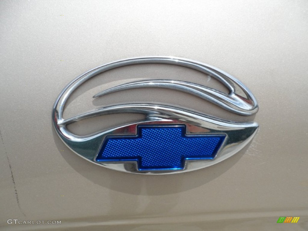 2005 Chevrolet Classic Standard Classic Model Marks and Logos Photo #51902393