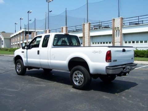 2005 Ford F350 Super Duty XL SuperCab 4x4 Data, Info and Specs