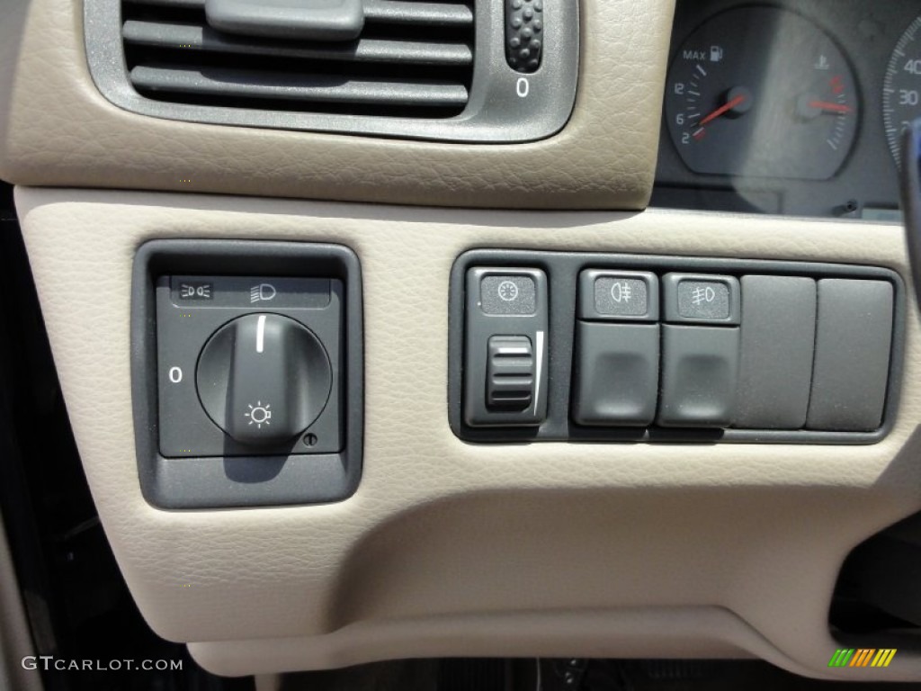 2004 Volvo C70 High Pressure Turbo Controls Photo #51905234