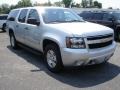 Sheer Silver Metallic - Suburban LS 4x4 Photo No. 3