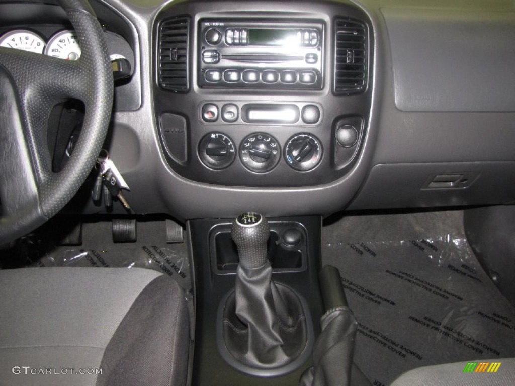 2005 Ford Escape XLS 4WD Transmission Photos