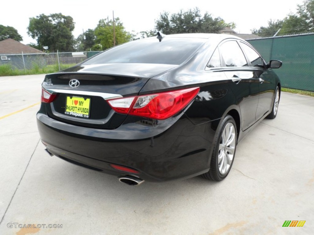 2011 Sonata SE - Midnight Black / Black photo #3