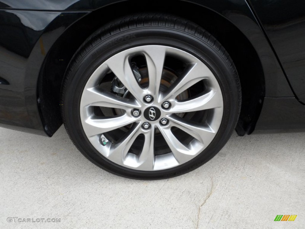 2011 Sonata SE - Midnight Black / Black photo #15