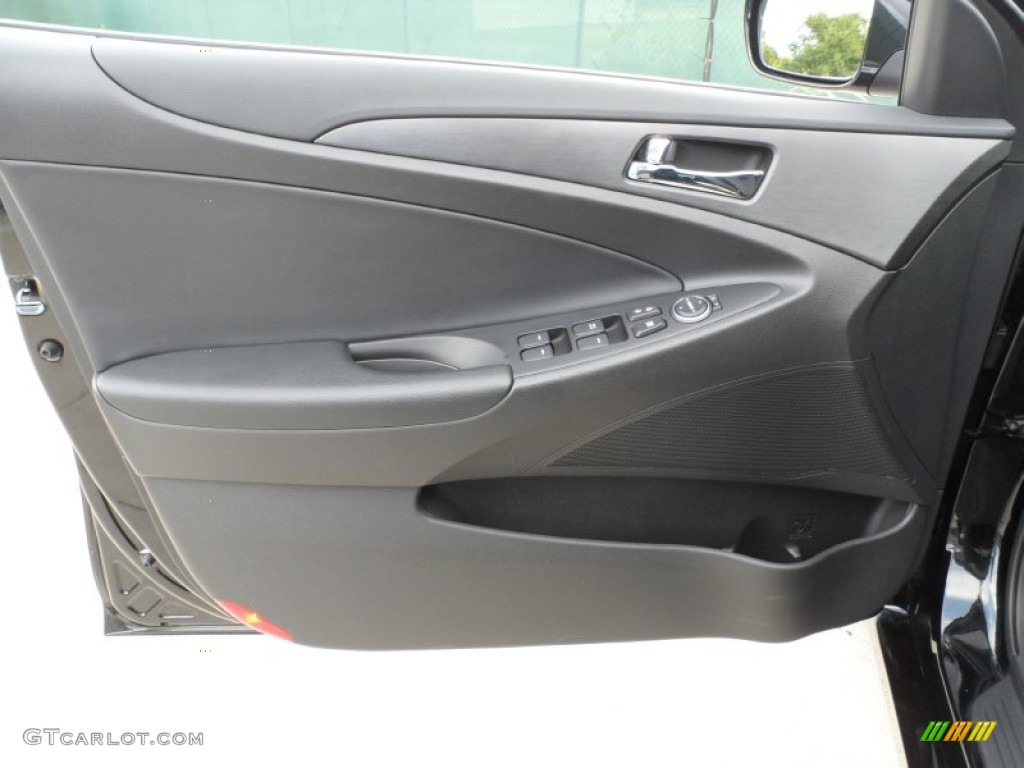 2011 Sonata SE - Midnight Black / Black photo #32
