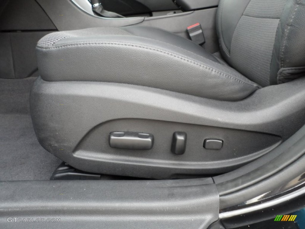 2011 Sonata SE - Midnight Black / Black photo #35