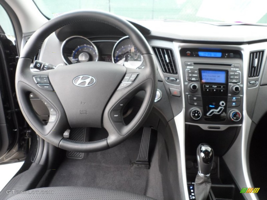 2011 Sonata SE - Midnight Black / Black photo #36