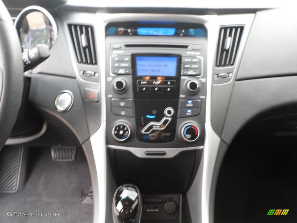 2011 Sonata SE - Midnight Black / Black photo #37