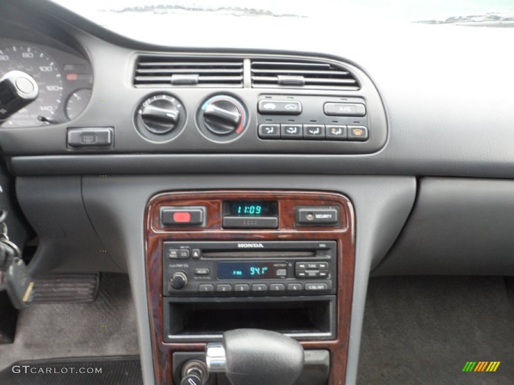 1997 Accord SE Sedan - Black Currant Metallic / Gray photo #36