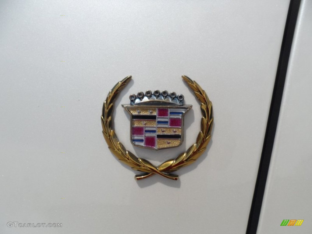 1999 Cadillac DeVille d'Elegance Marks and Logos Photo #51912152