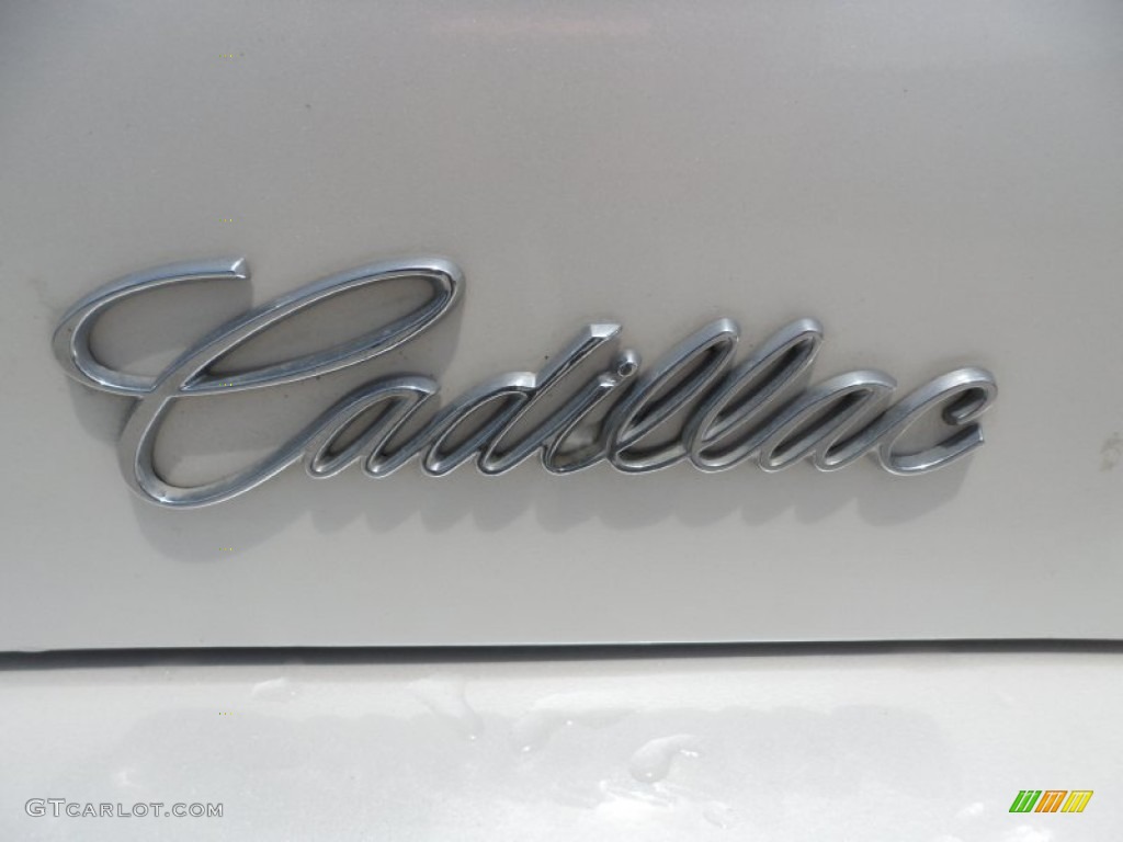 1999 Cadillac DeVille d'Elegance Marks and Logos Photo #51912296