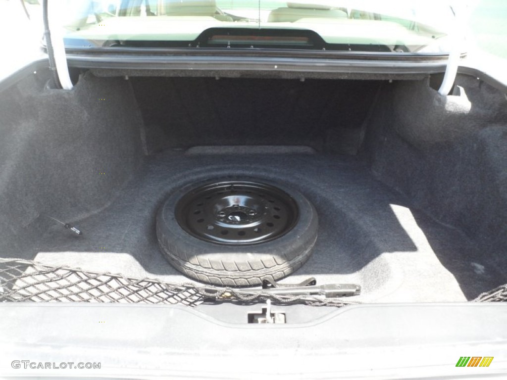 1999 Cadillac DeVille d'Elegance Trunk Photo #51912359