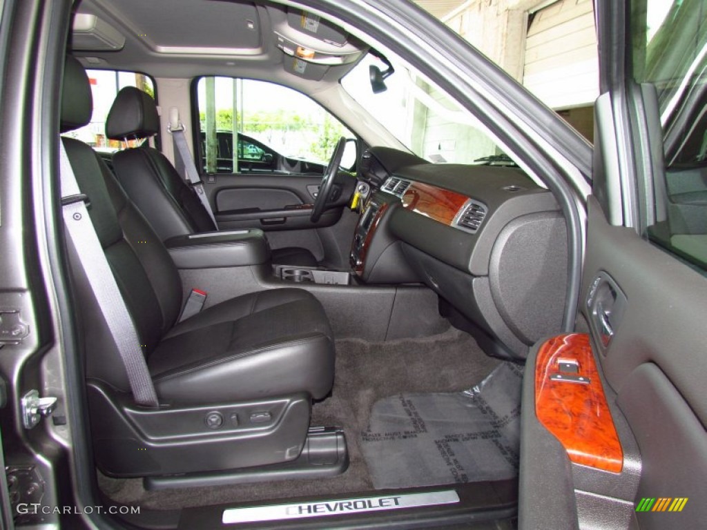 Ebony Interior 2009 Chevrolet Avalanche LTZ Photo #51913037