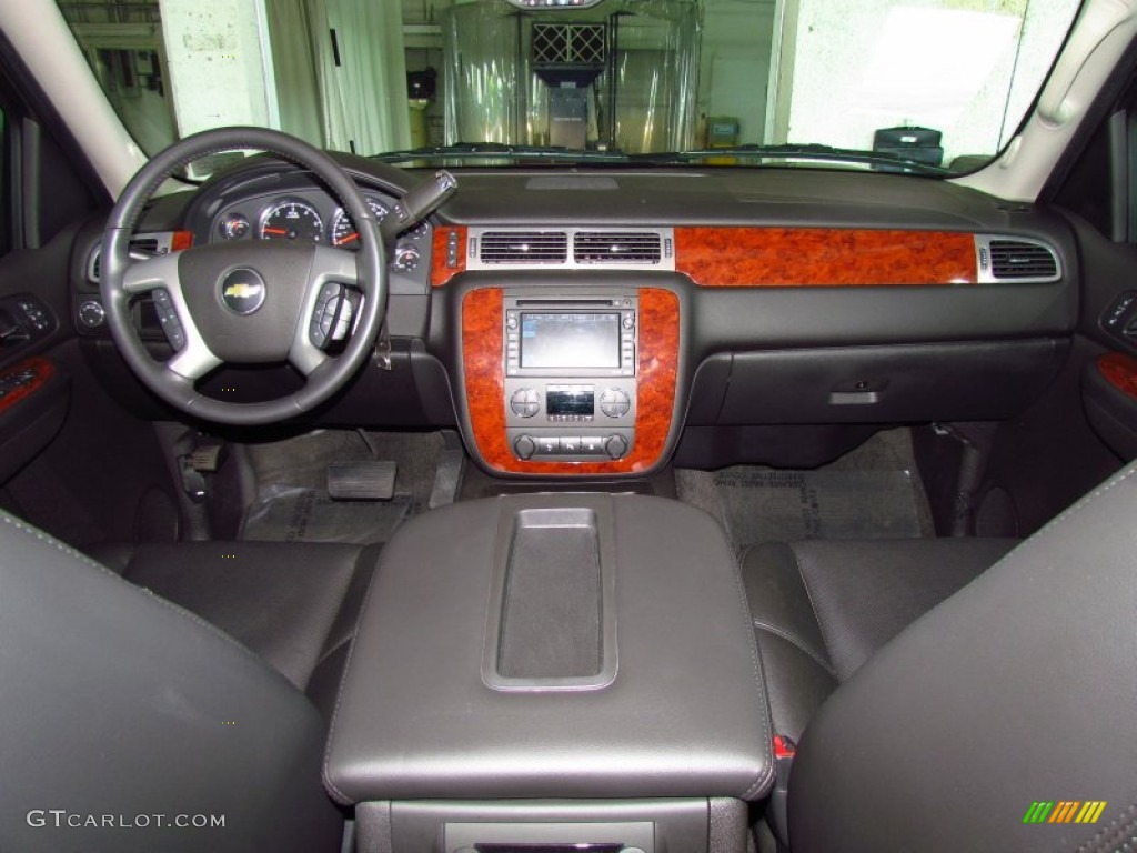 2009 Chevrolet Avalanche LTZ Ebony Dashboard Photo #51913094