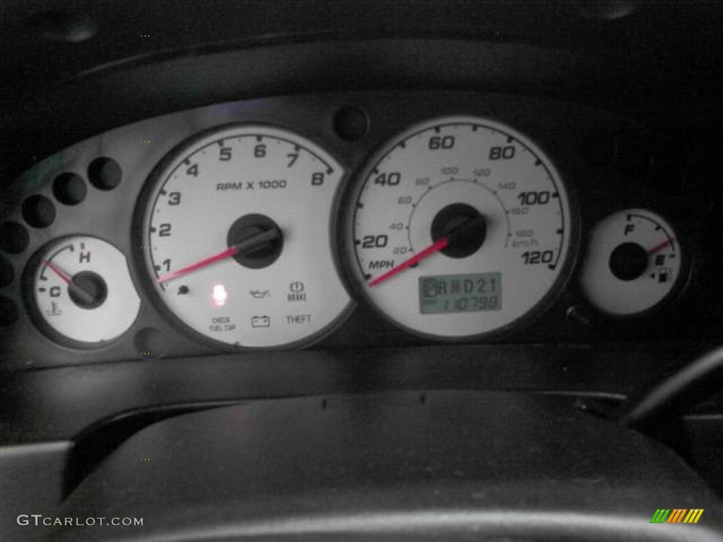 2004 Ford Escape XLS V6 Gauges Photos