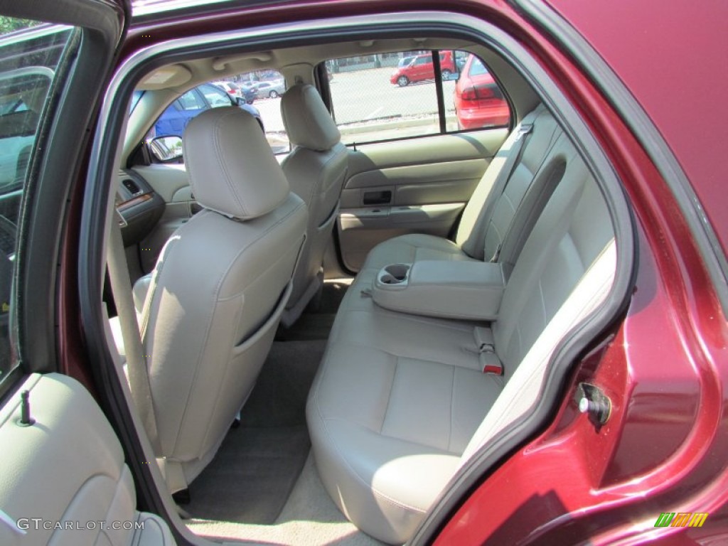 2006 Crown Victoria LX - Dark Toreador Red Metallic / Light Camel photo #7