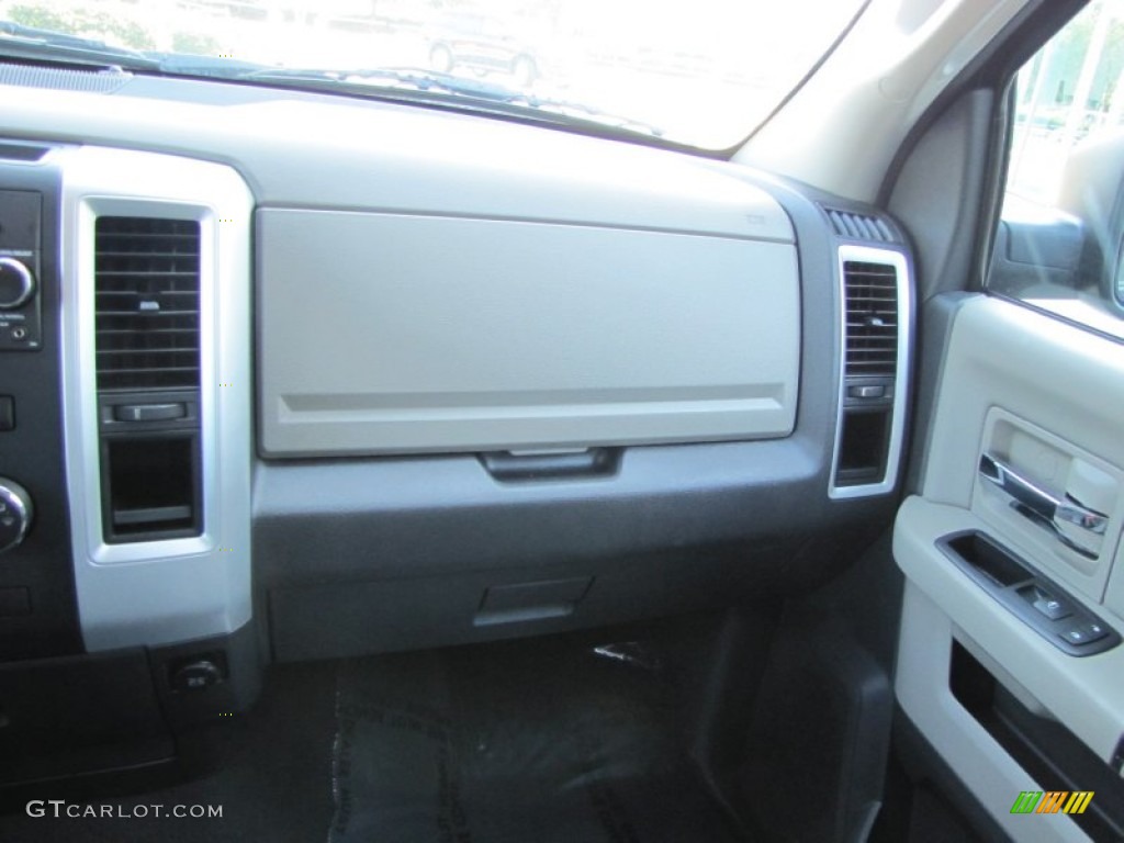 2011 Ram 1500 SLT Quad Cab - Brilliant Black Crystal Pearl / Dark Slate Gray/Medium Graystone photo #21