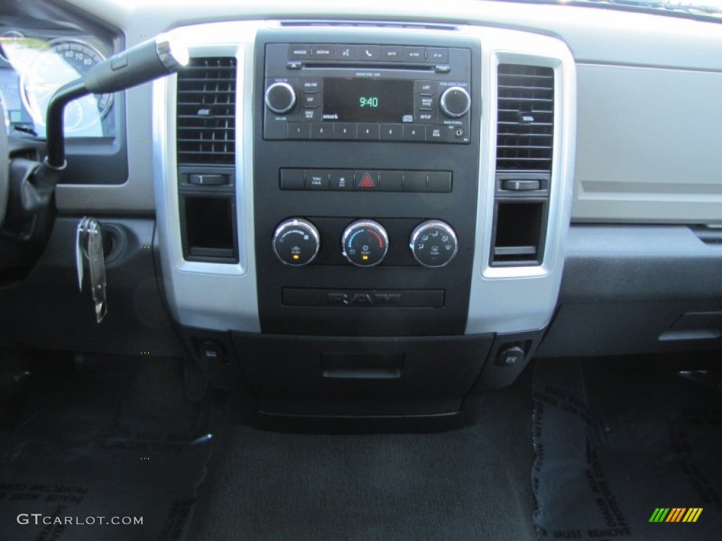2011 Ram 1500 SLT Quad Cab - Brilliant Black Crystal Pearl / Dark Slate Gray/Medium Graystone photo #22