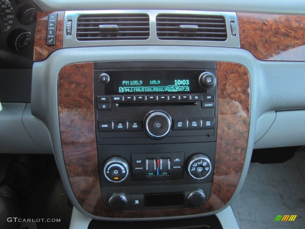 2007 Chevrolet Tahoe LT 4x4 Controls Photo #51923162