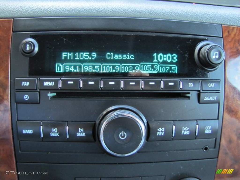 2007 Chevrolet Tahoe LT 4x4 Controls Photo #51923171