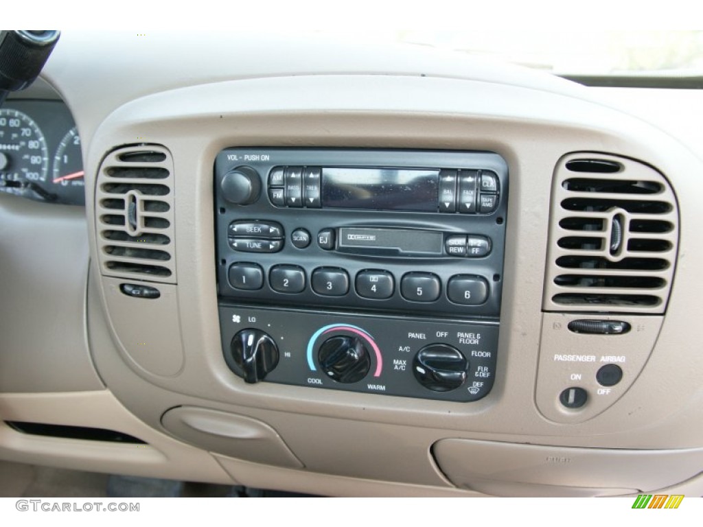 1998 Ford F150 XLT Regular Cab 4x4 Controls Photo #51924314