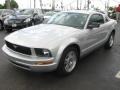 2008 Brilliant Silver Metallic Ford Mustang V6 Deluxe Coupe  photo #5