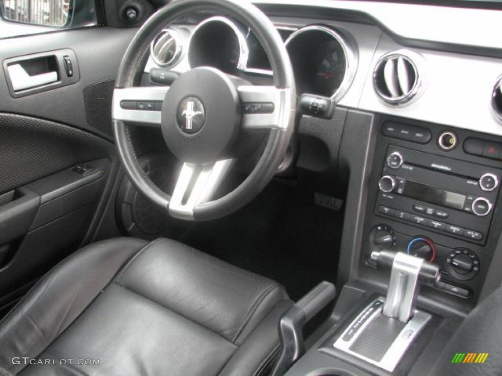 2008 Mustang V6 Deluxe Coupe - Brilliant Silver Metallic / Dark Charcoal photo #13