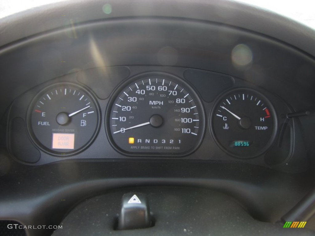 2005 Chevrolet Venture LS Gauges Photo #51926378