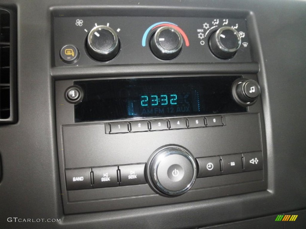 2011 GMC Savana Van 2500 Cargo Controls Photo #51926981