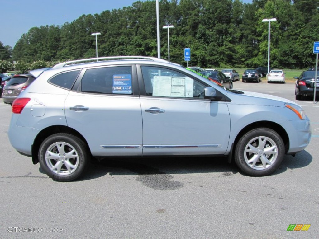 2011 Rogue SV - Frosted Steel Metallic / Black photo #6