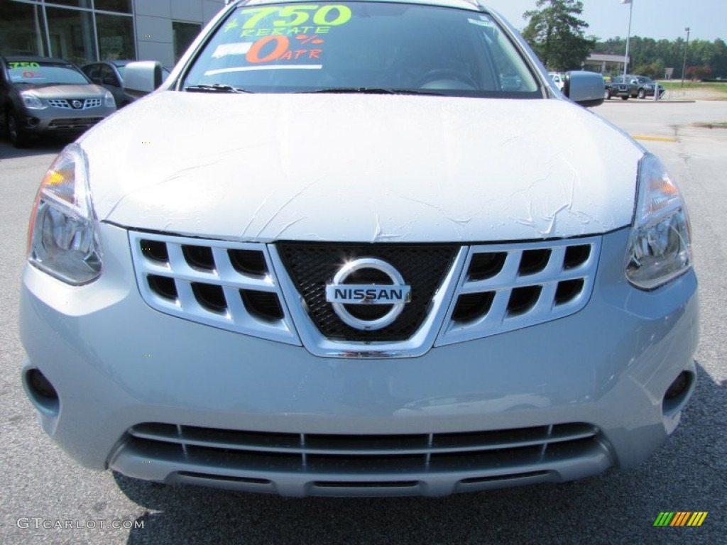 2011 Rogue SV - Frosted Steel Metallic / Black photo #8