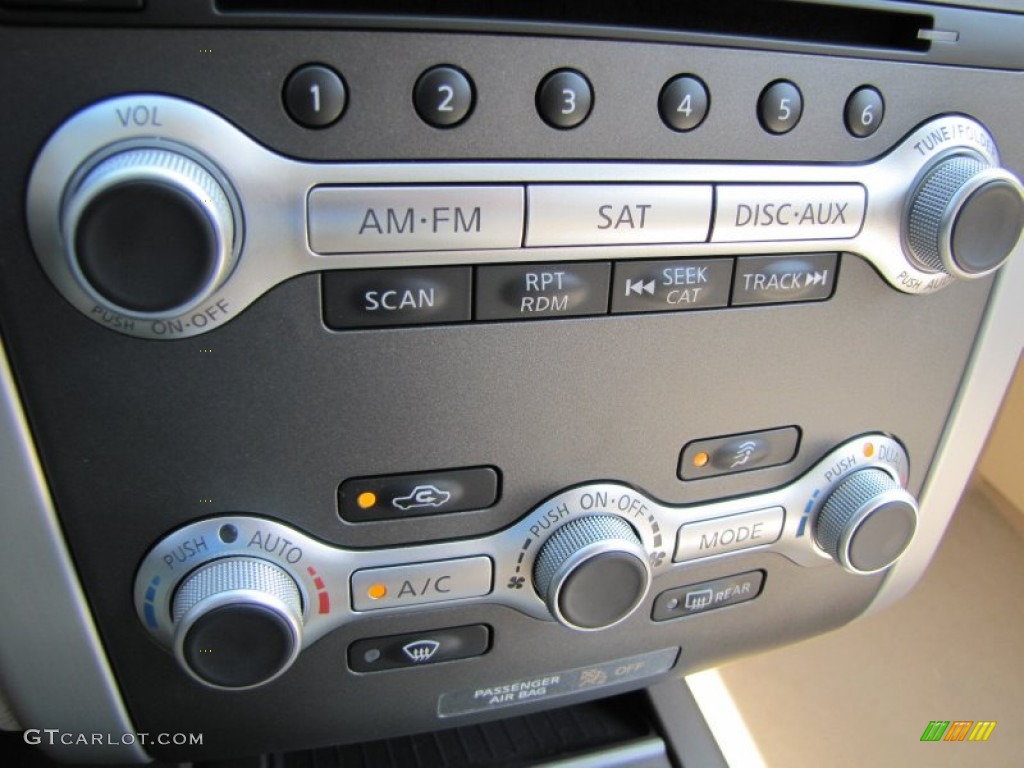 2011 Nissan Murano CrossCabriolet AWD Controls Photo #51927342