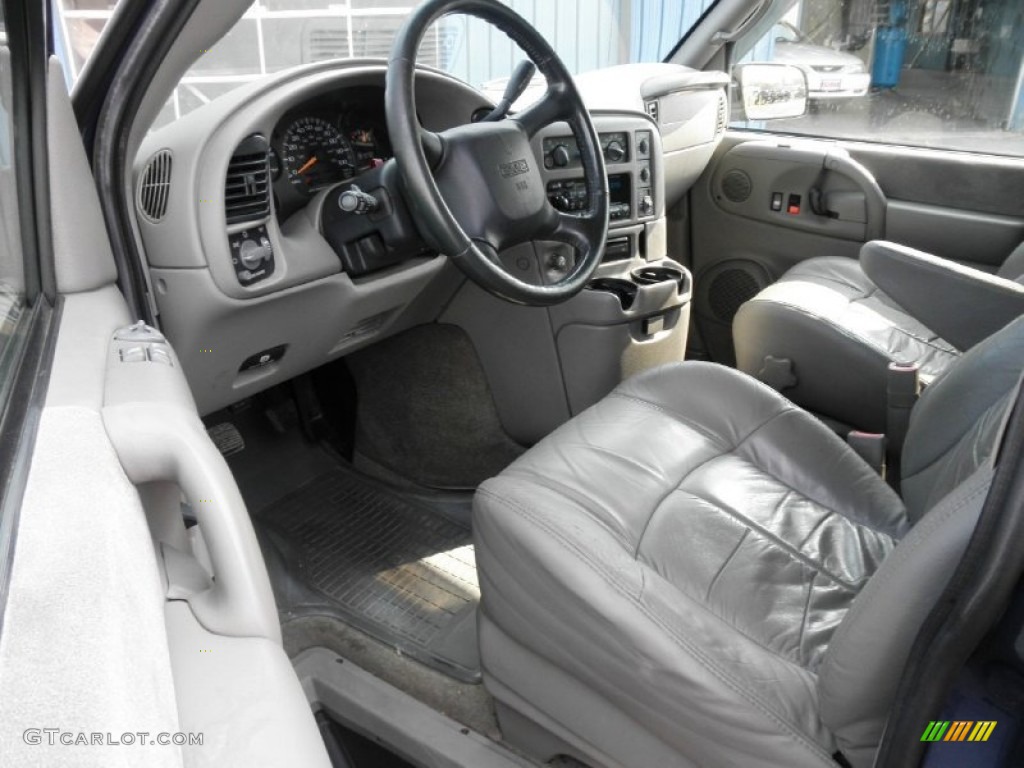 2003 GMC Safari SLT AWD Interior Color Photos
