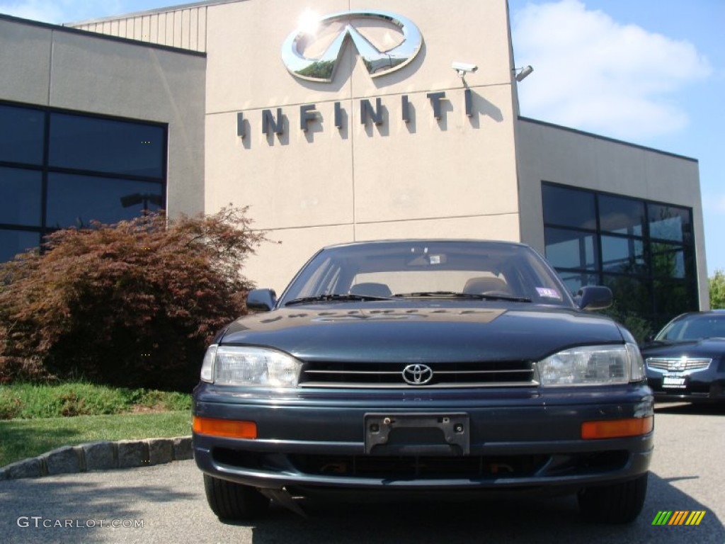 1994 Camry XLE V6 Sedan - Dark Emerald Pearl / Beige photo #2