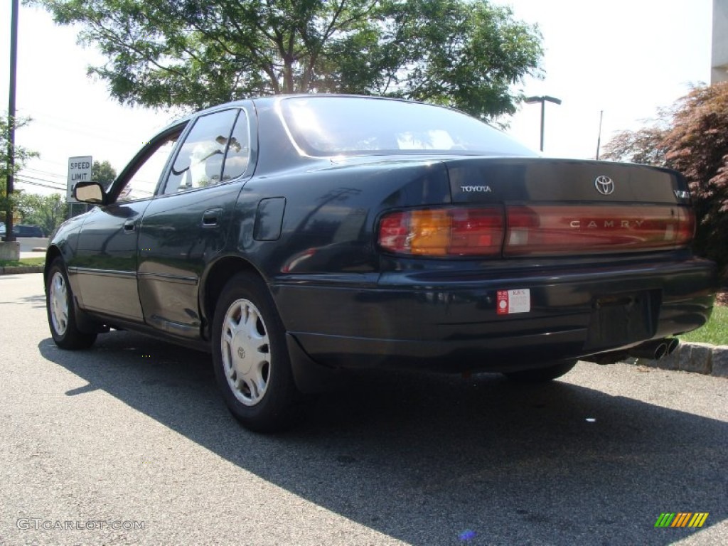 1994 Camry XLE V6 Sedan - Dark Emerald Pearl / Beige photo #3