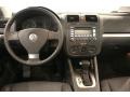 Black - Jetta SE Sedan Photo No. 16