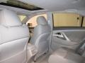 Super White - Camry SE Photo No. 17