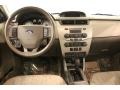 Black - Focus SE Sedan Photo No. 16