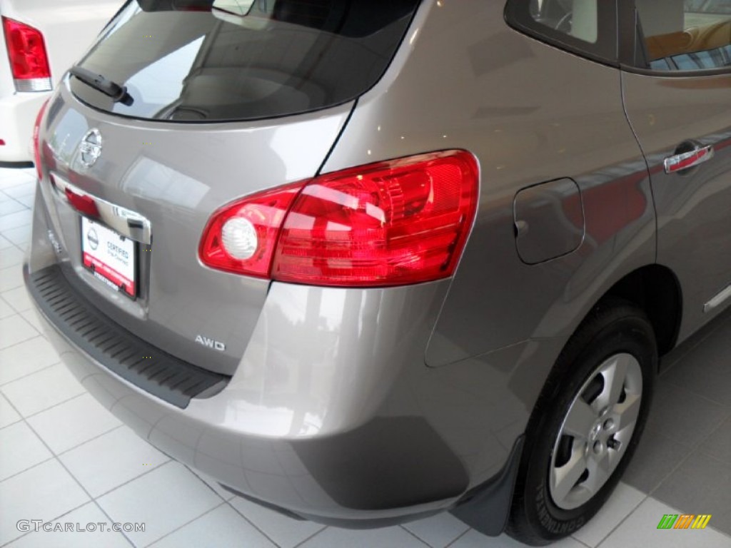 2011 Rogue S AWD - Platinum Graphite / Black photo #9